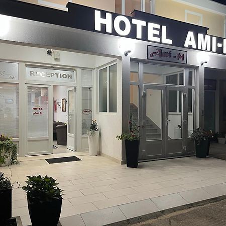 Hotel Ami - M Neum Exteriör bild