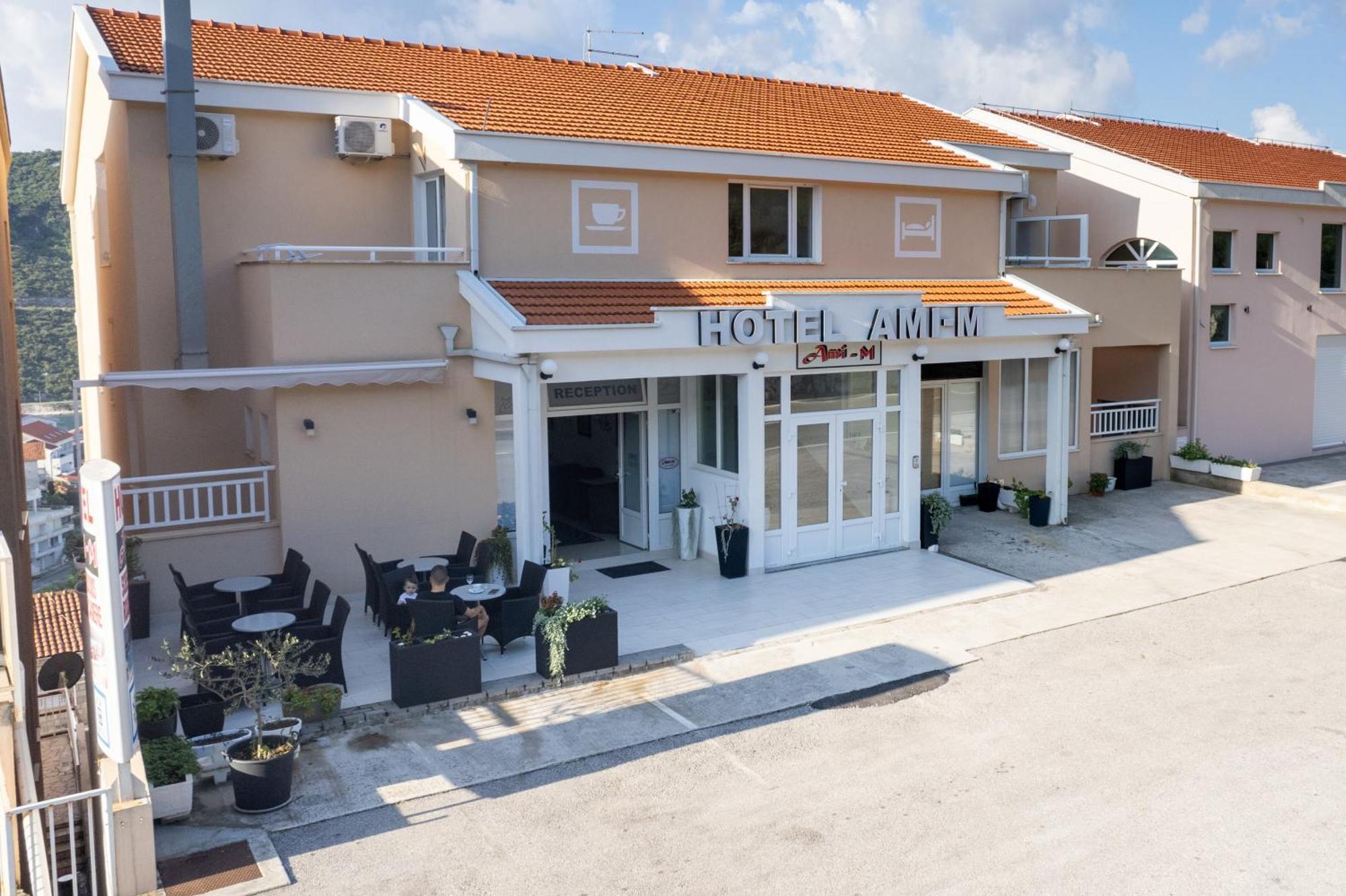 Hotel Ami - M Neum Exteriör bild